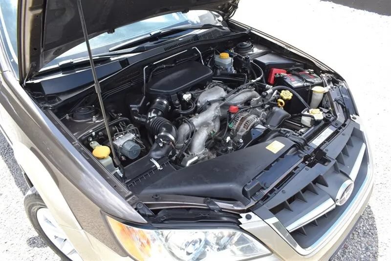 Used 2008 Subaru Outback 2.5i L.L. Bean AWD/4WD image 26