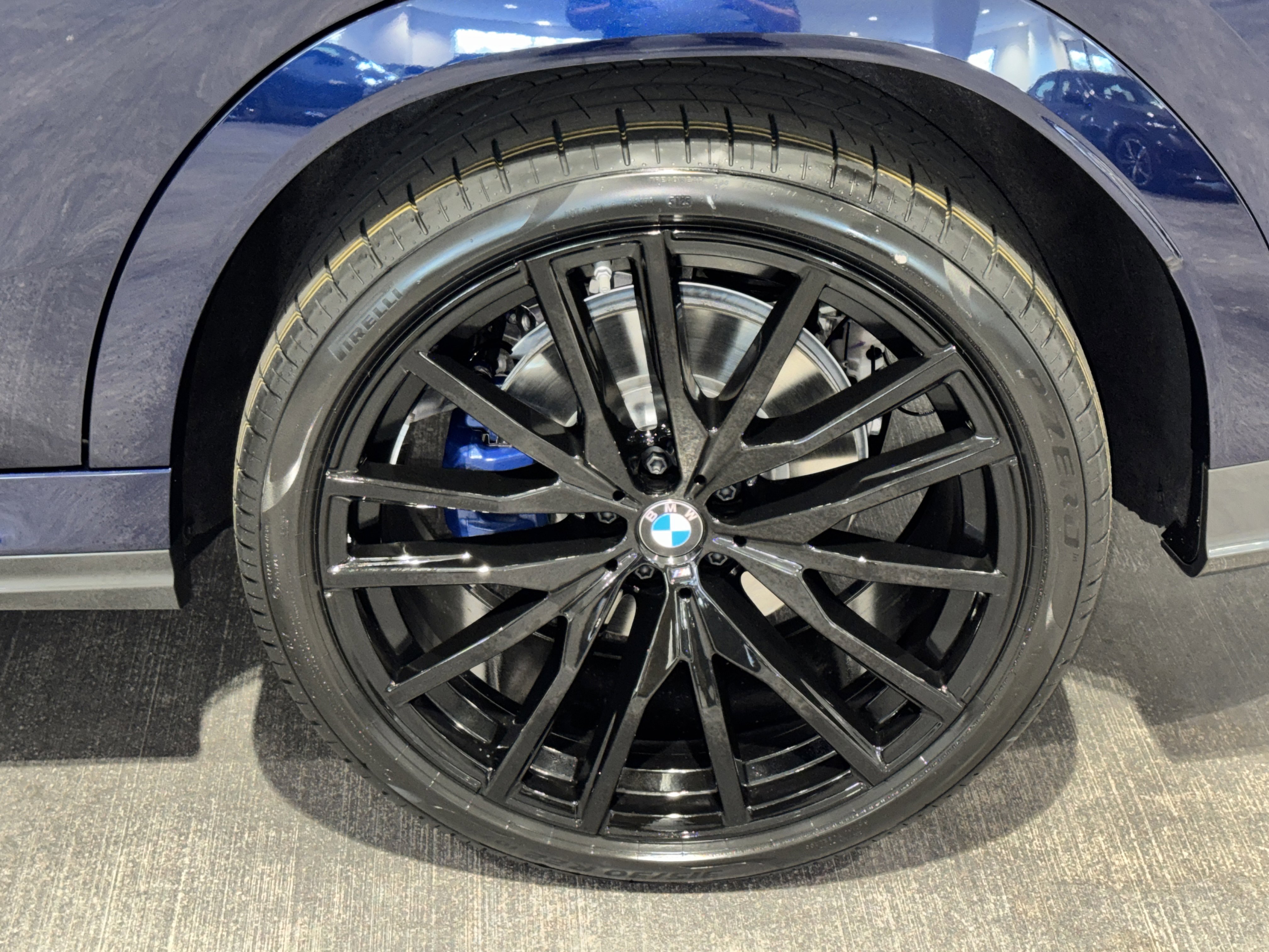 New 2026 BMW X6 xDrive40i w/ Executive Package image 25