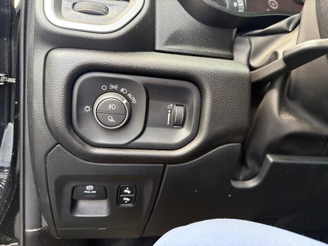 Used 2024 RAM 1500 Big Horn AWD/4WD image 20