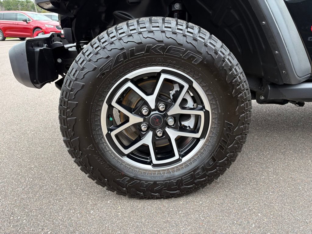 Certified 2025 Jeep Gladiator Rubicon w/ Convenience Group AWD/4WD image 10