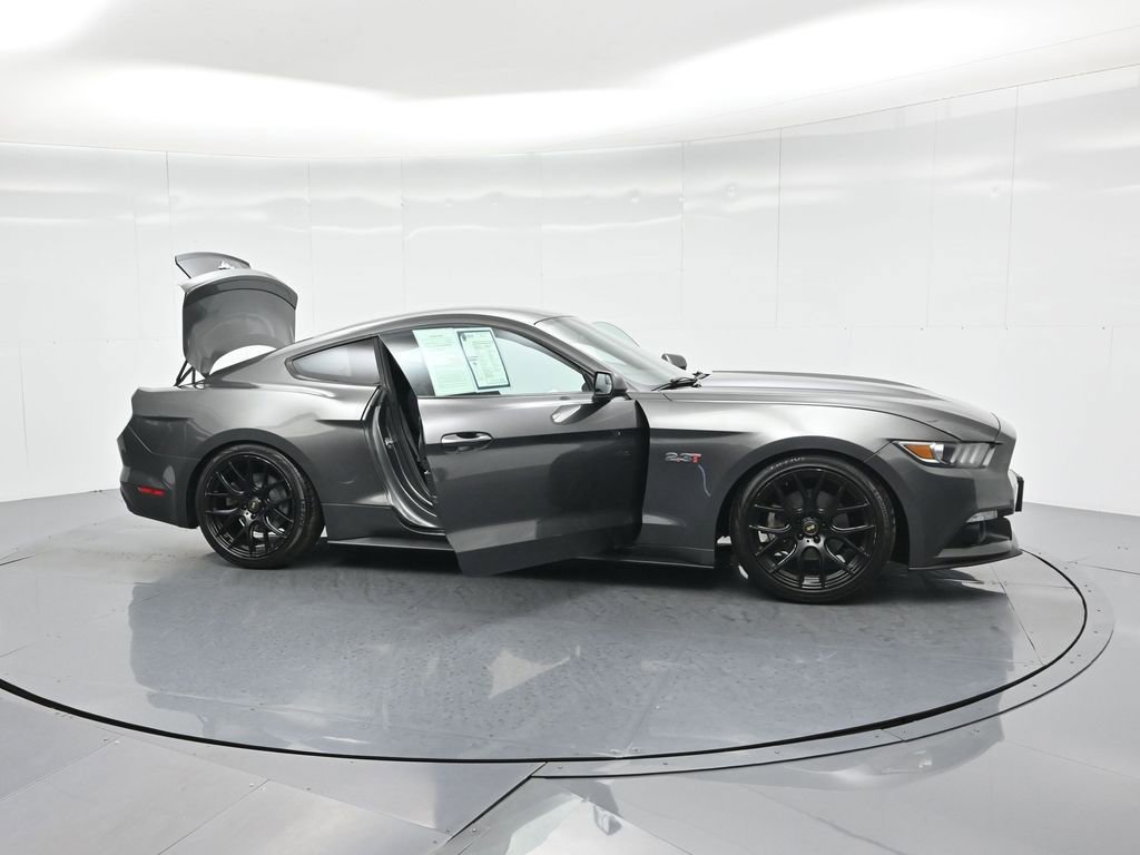 Used 2015 Ford Mustang Coupe RWD image 29