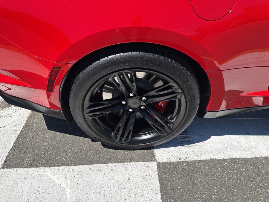 Used 2021 Chevrolet Camaro ZL1 RWD image 17