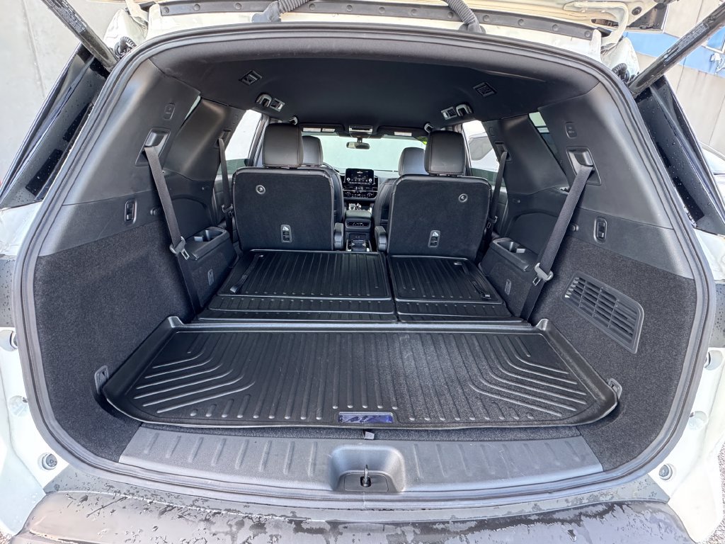 Used 2025 Nissan Pathfinder Rock Creek AWD/4WD image 34