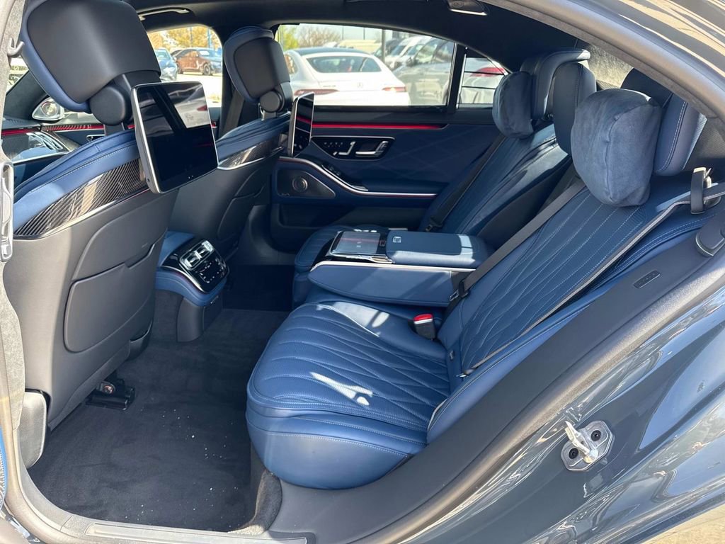New 2025 Mercedes-Benz S 63 AMG S image 12