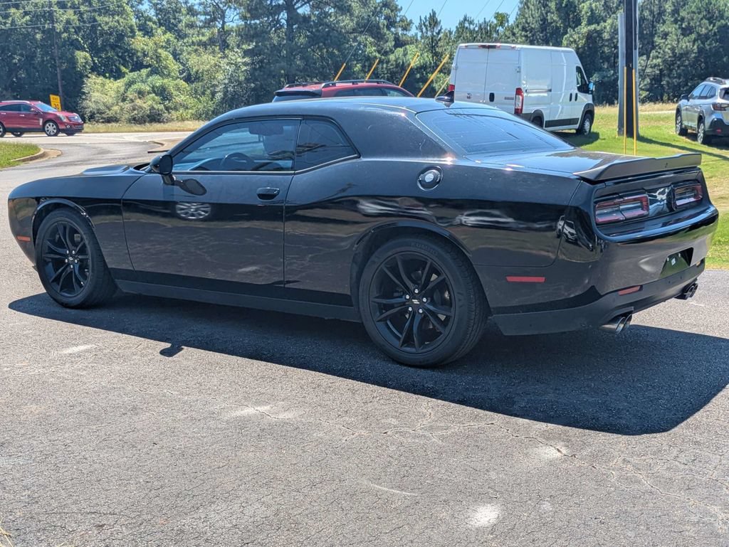 Used 2018 Dodge Challenger SXT w/ Blacktop Package RWD image 4
