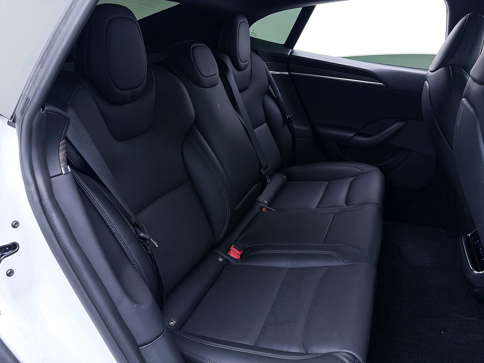 Used 2022 Tesla Model S image 42