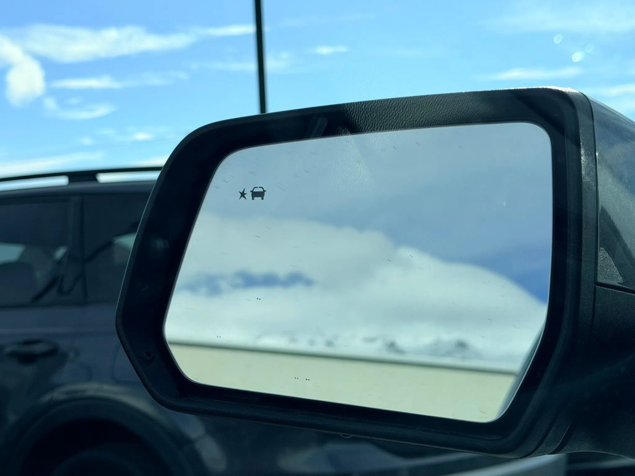 Used 2023 Chevrolet Traverse RS image 17