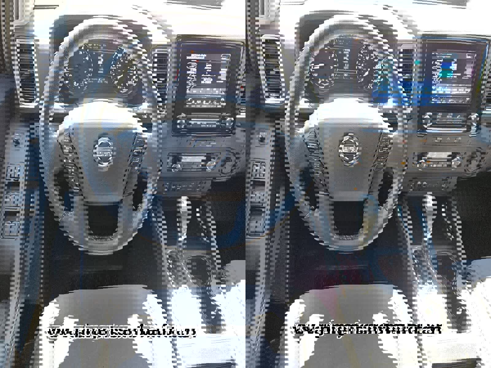 Used 2023 Nissan Frontier SV w/ SV Convenience Package image 5