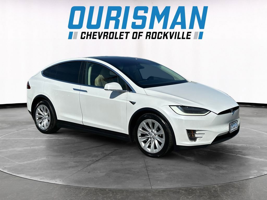 Used 2017 Tesla Model X 90D image 1