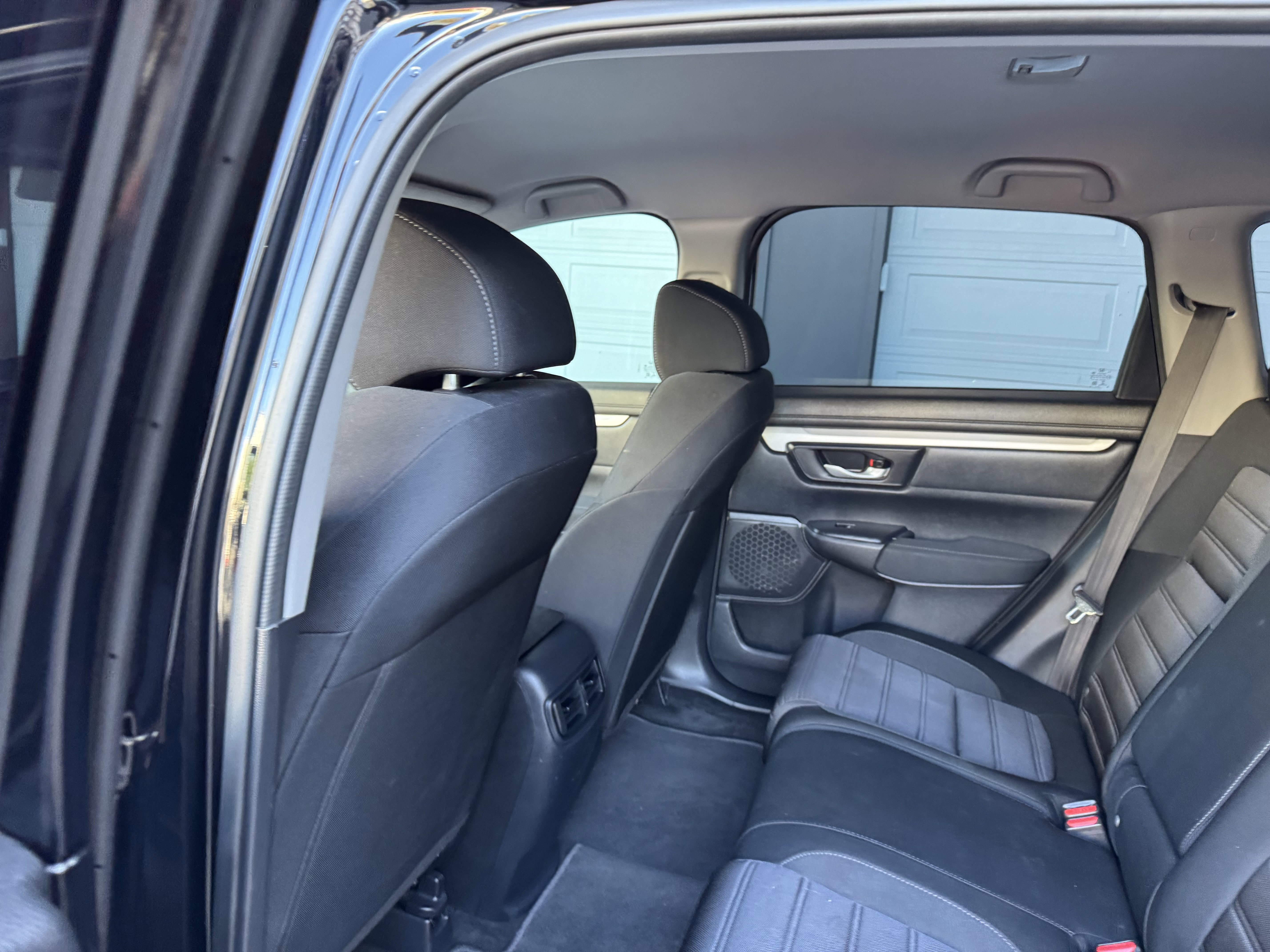 Used 2018 Honda CR-V LX image 29