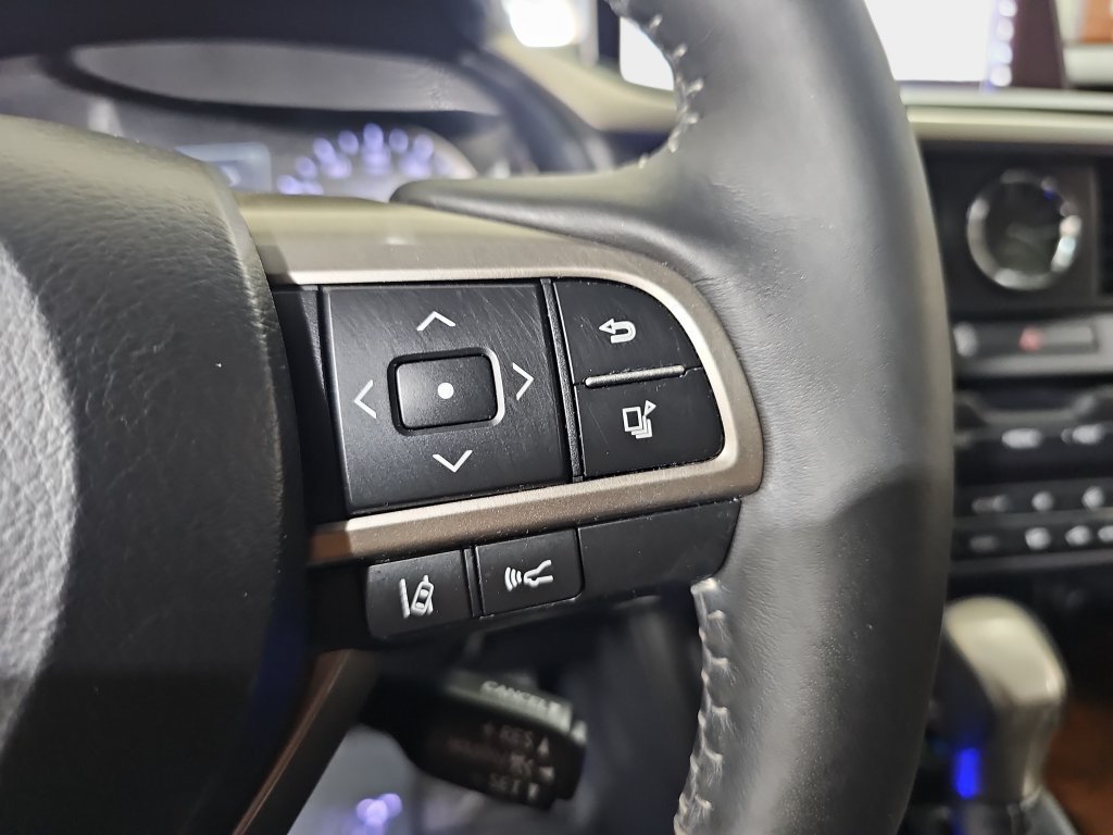Used 2017 Lexus RX 450h AWD w/ Cold Weather Package image 21