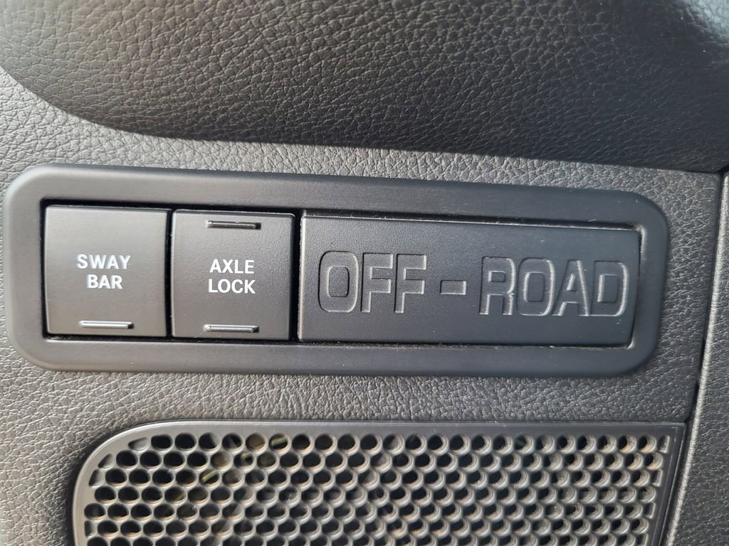 Used 2014 Jeep Wrangler Unlimited Rubicon w/ Connectivity Group image 24