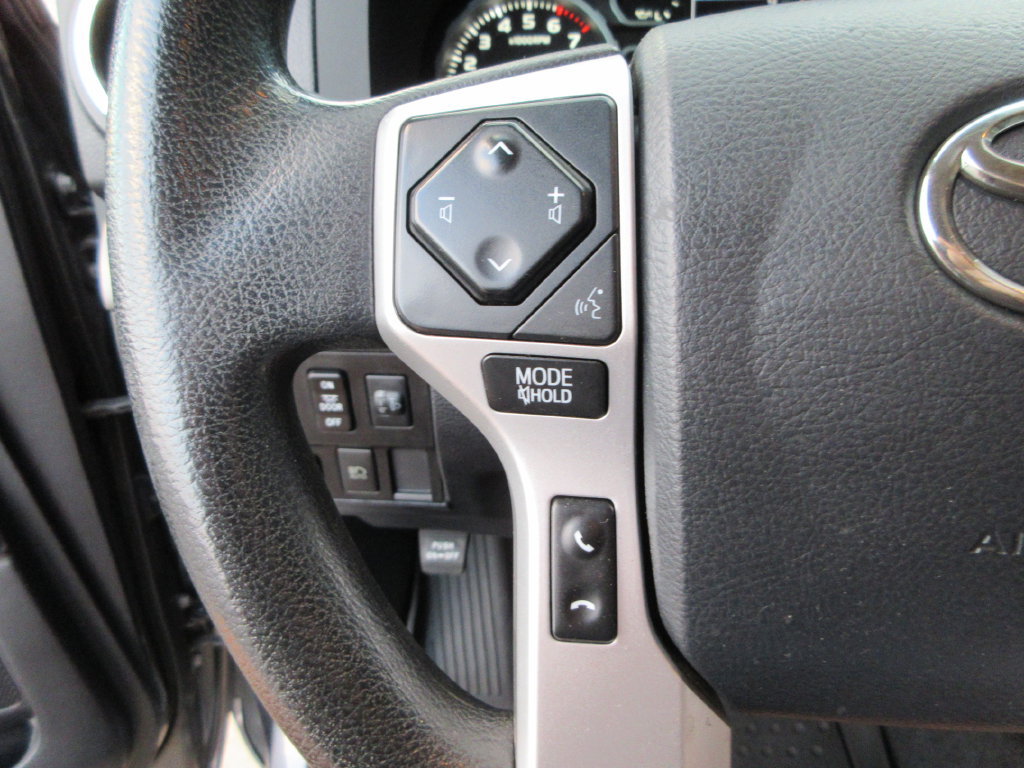 Used 2020 Toyota Tundra SR5 w/ SR5 Upgrade Package RWD image 28