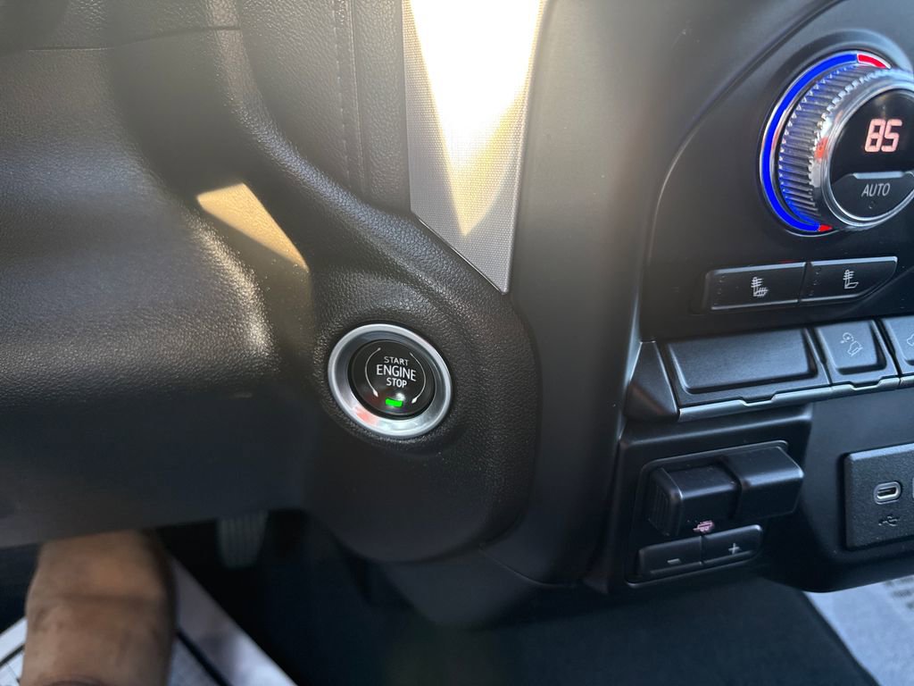 Used 2022 GMC Sierra 2500 SLE w/ SLE Convenience Package image 37