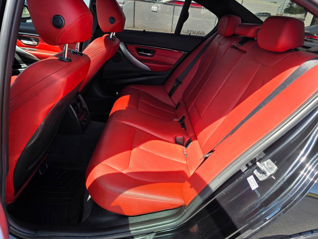 Used 2016 BMW 328i xDrive Sedan AWD/4WD image 19