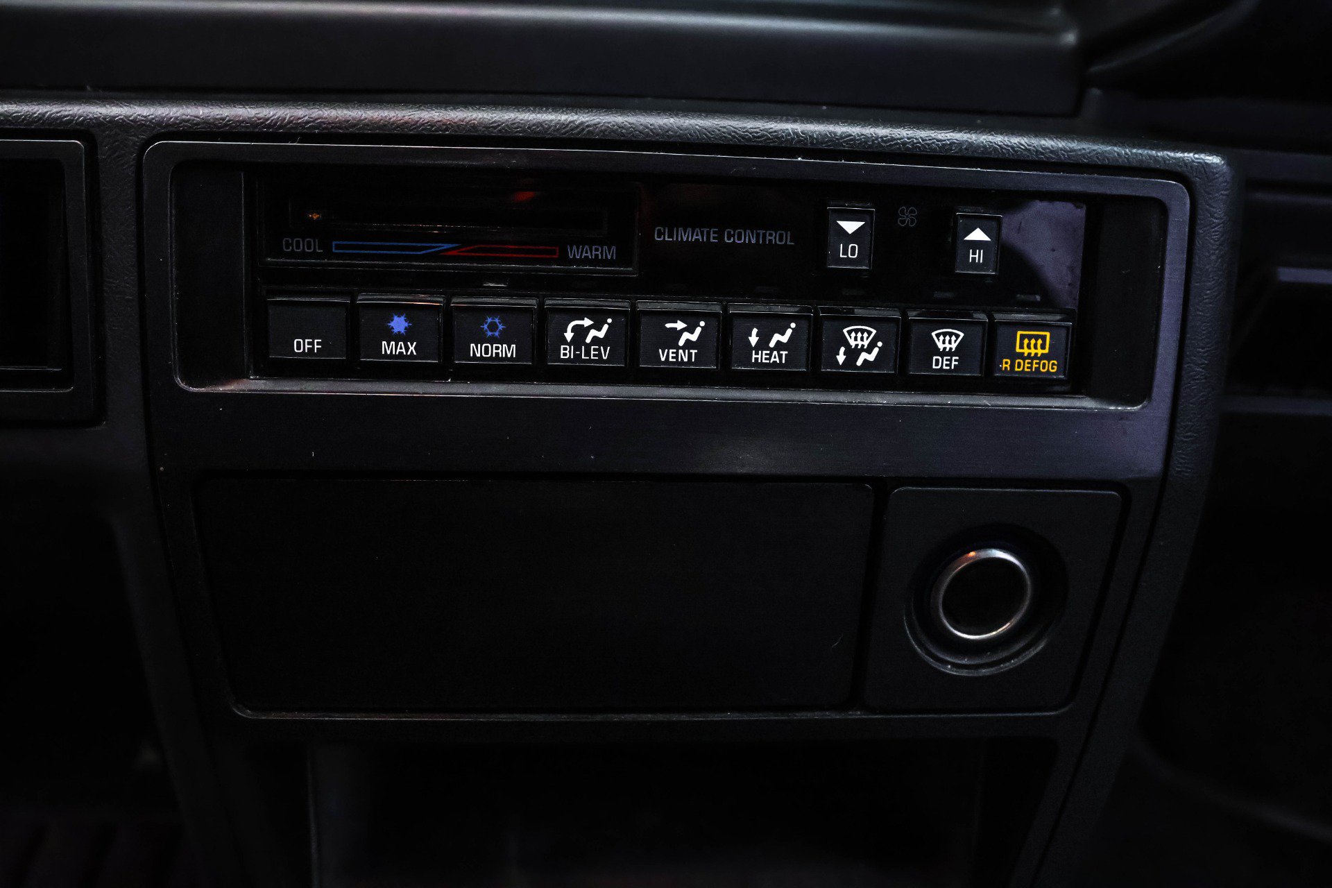 Used 1994 Oldsmobile Cutlass Supreme S FWD image 11