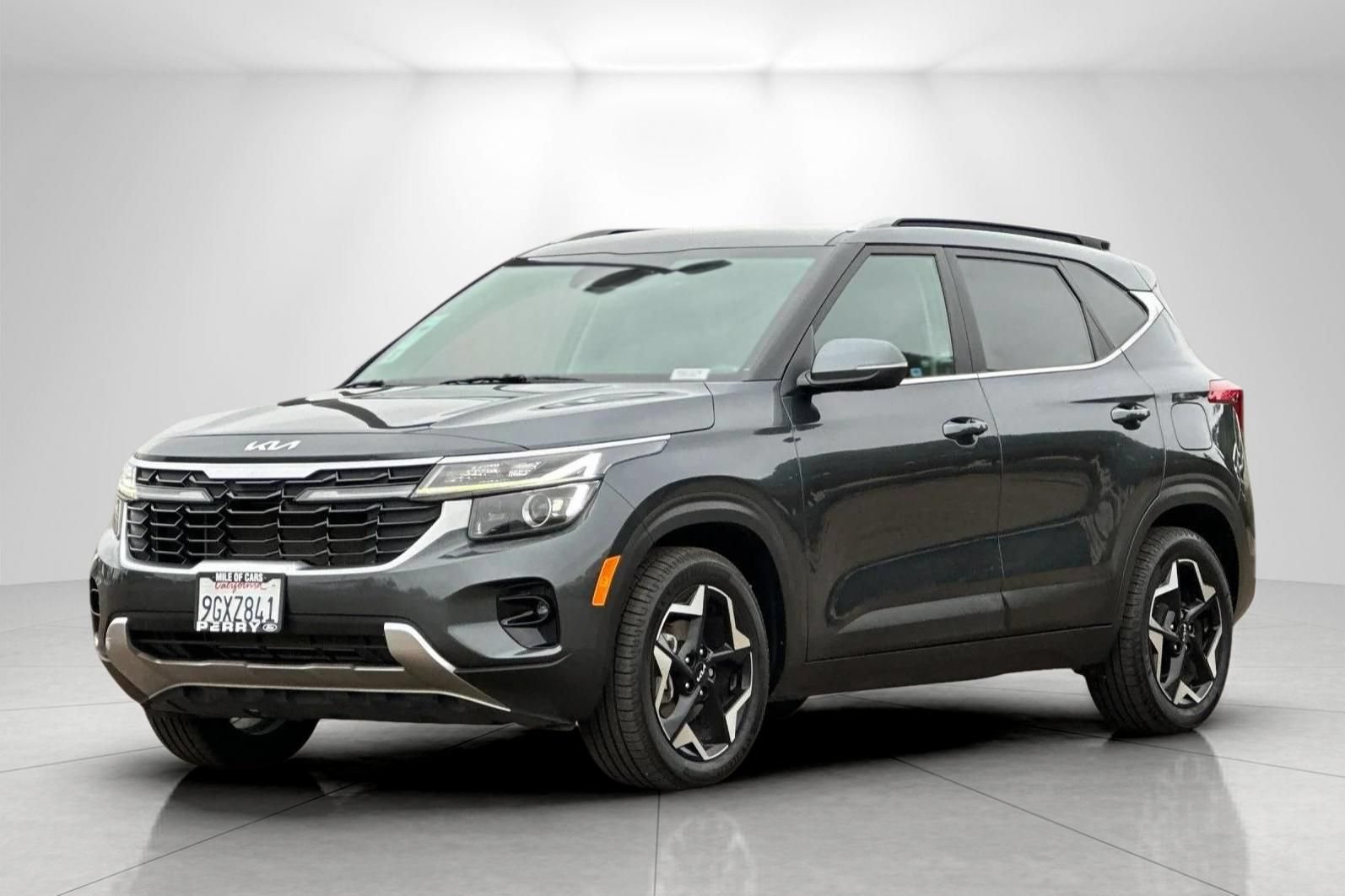 Used 2024 Kia Seltos EX FWD image 7