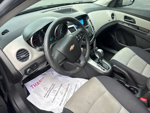 Used 2014 Chevrolet Cruze LS FWD image 21