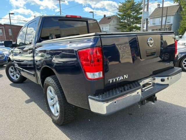 Used 2012 Nissan Titan SV w/ SV Value Truck Pkg RWD image 7