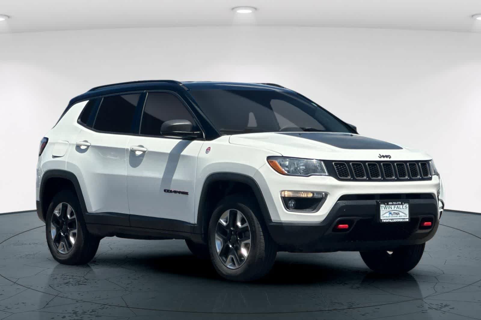 Used 2018 Jeep Compass Trailhawk w/ Cold Weather Group AWD/4WD image 5