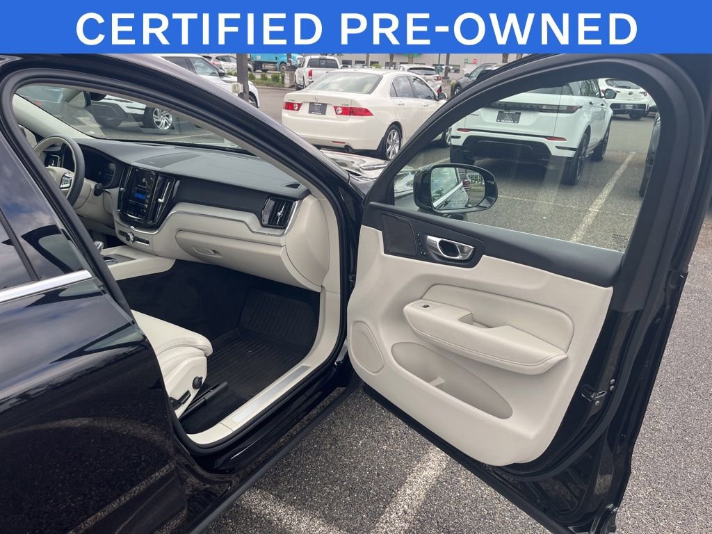 Certified 2023 Volvo XC60 B5 Ultimate w/ Climate Package AWD/4WD image 19