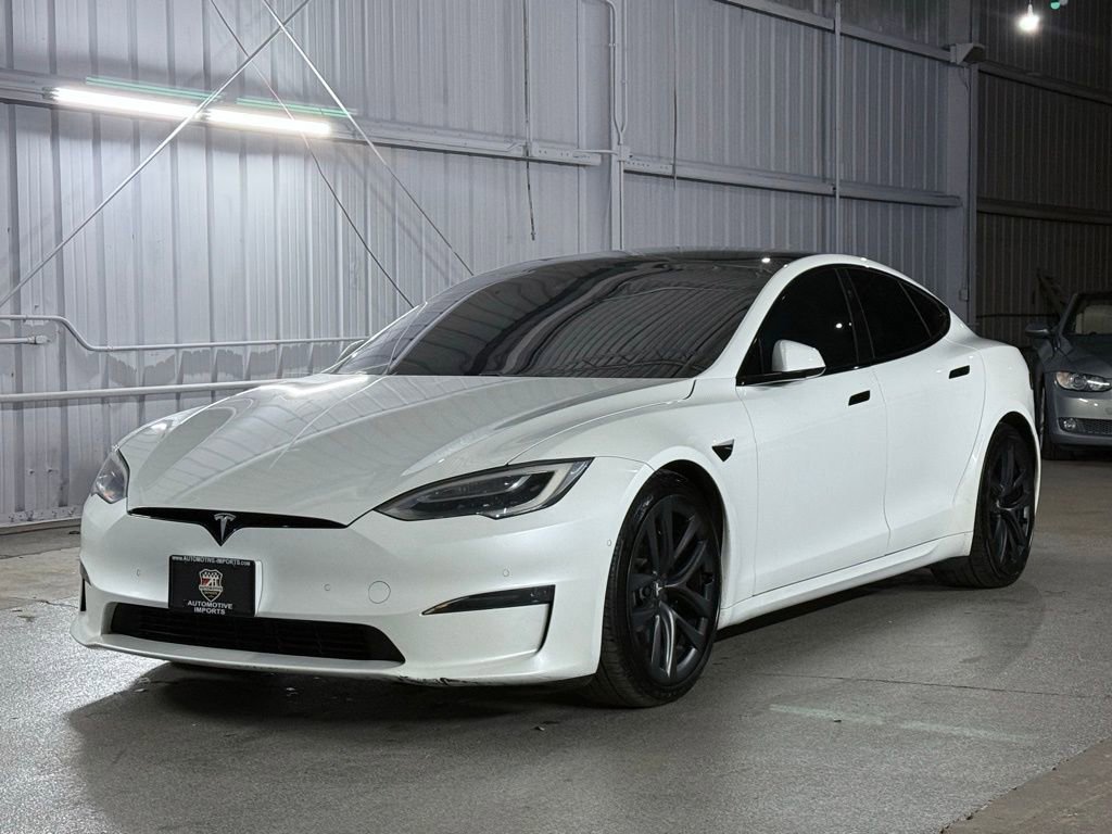 Used 2021 Tesla Model S Plaid image 1