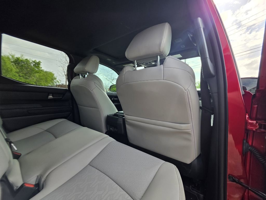 Used 2025 Toyota Tacoma Limited image 24