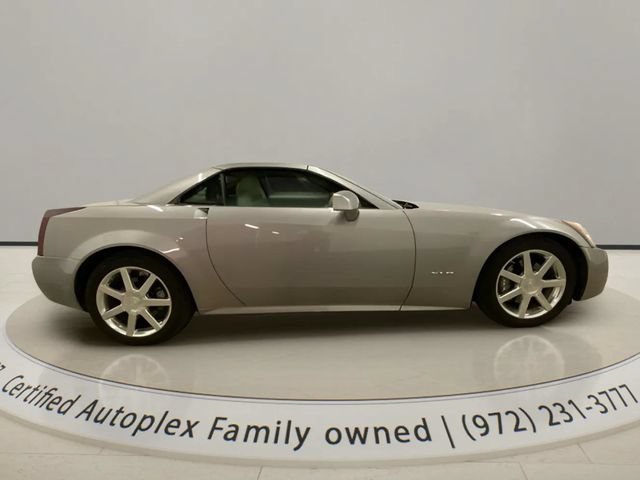 Used 2005 Cadillac XLR RWD image 11