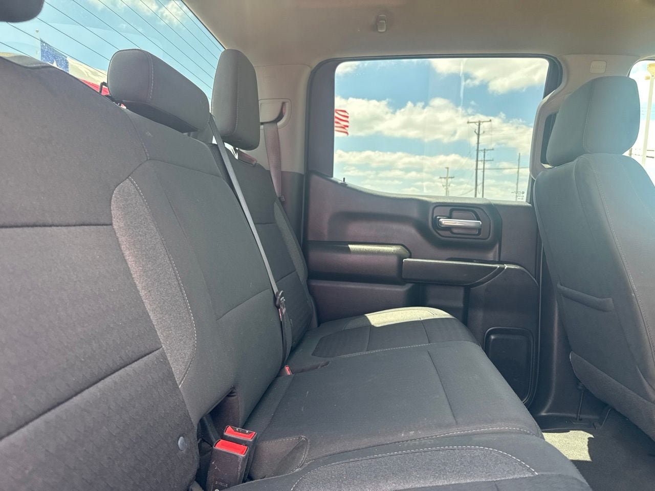 Used 2022 Chevrolet Silverado 1500 LT AWD/4WD image 32