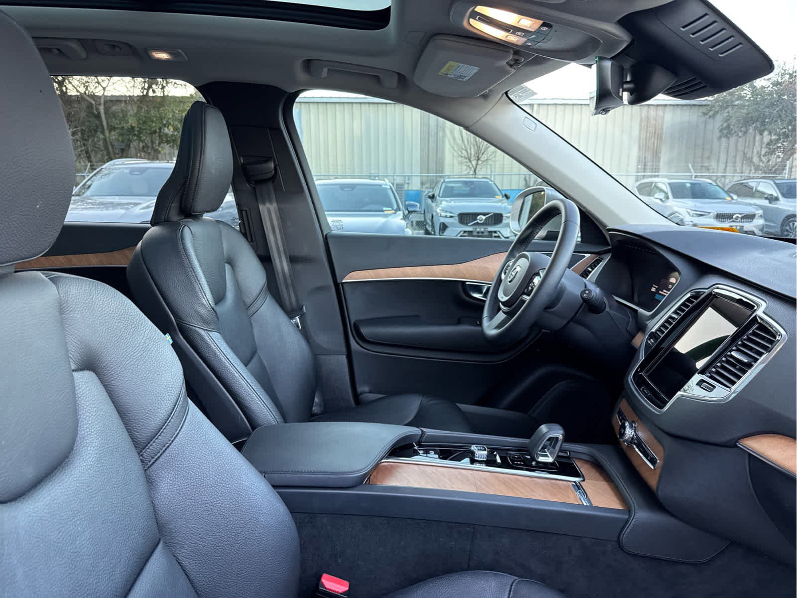 Certified 2023 Volvo XC90 B6 Plus w/ Protection Package Premier image 22