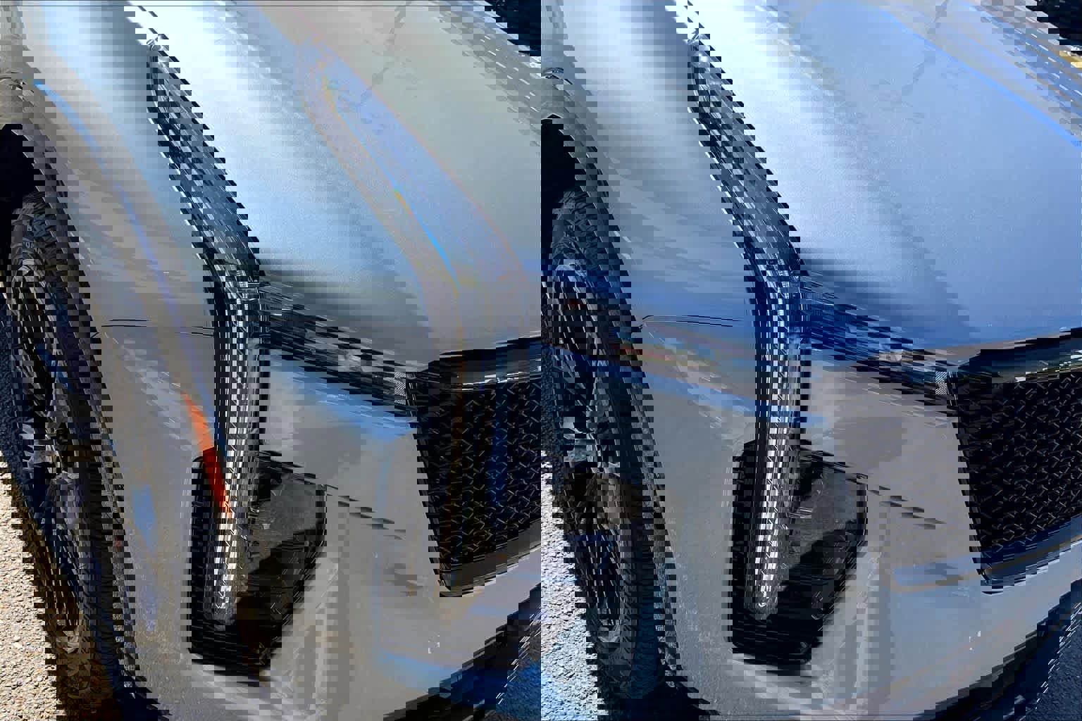 Used 2025 Cadillac XT4 Sport w/ LPO, Onyx Lite Package FWD image 28