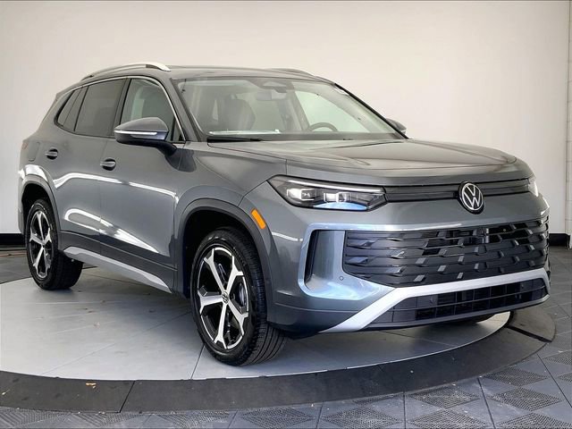 New 2026 Volkswagen Tiguan SE