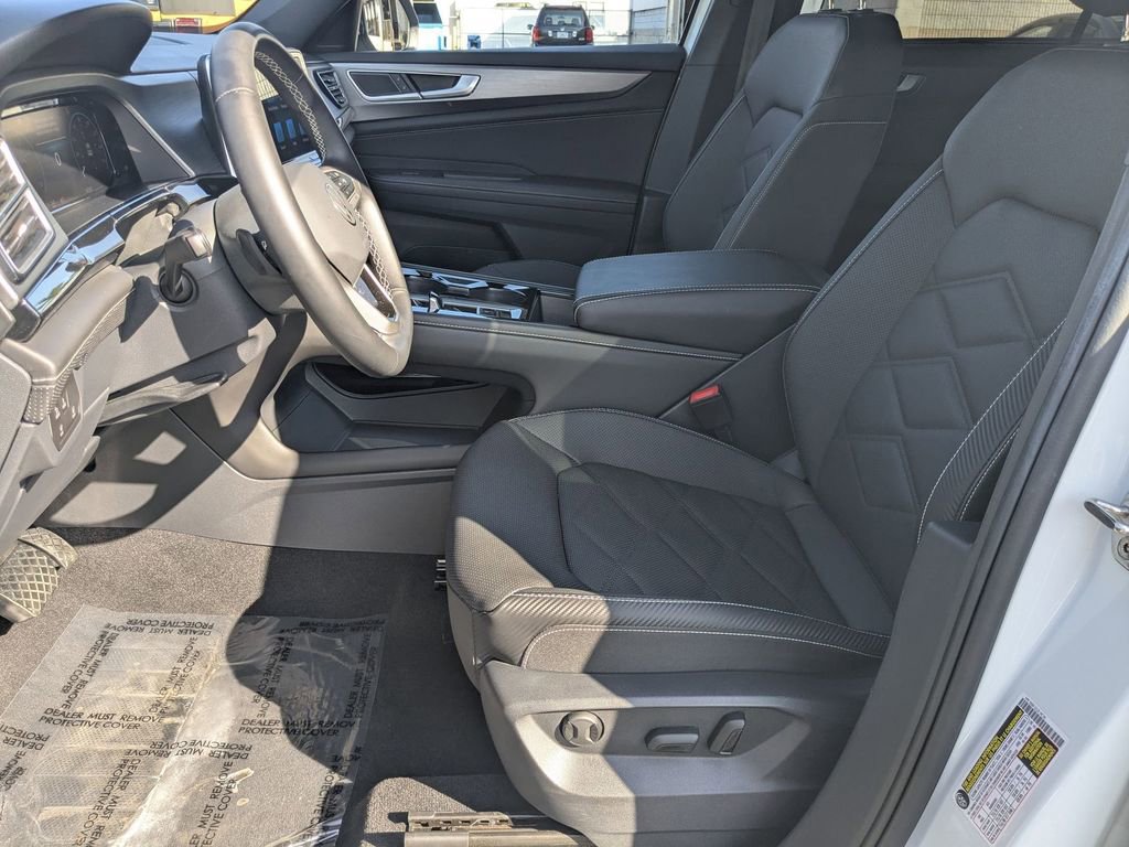 Used 2025 Volkswagen Atlas Cross Sport SE image 20