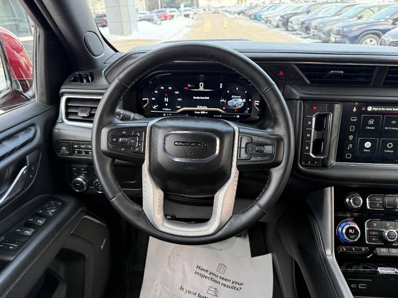 Used 2023 GMC Yukon XL Denali image 15