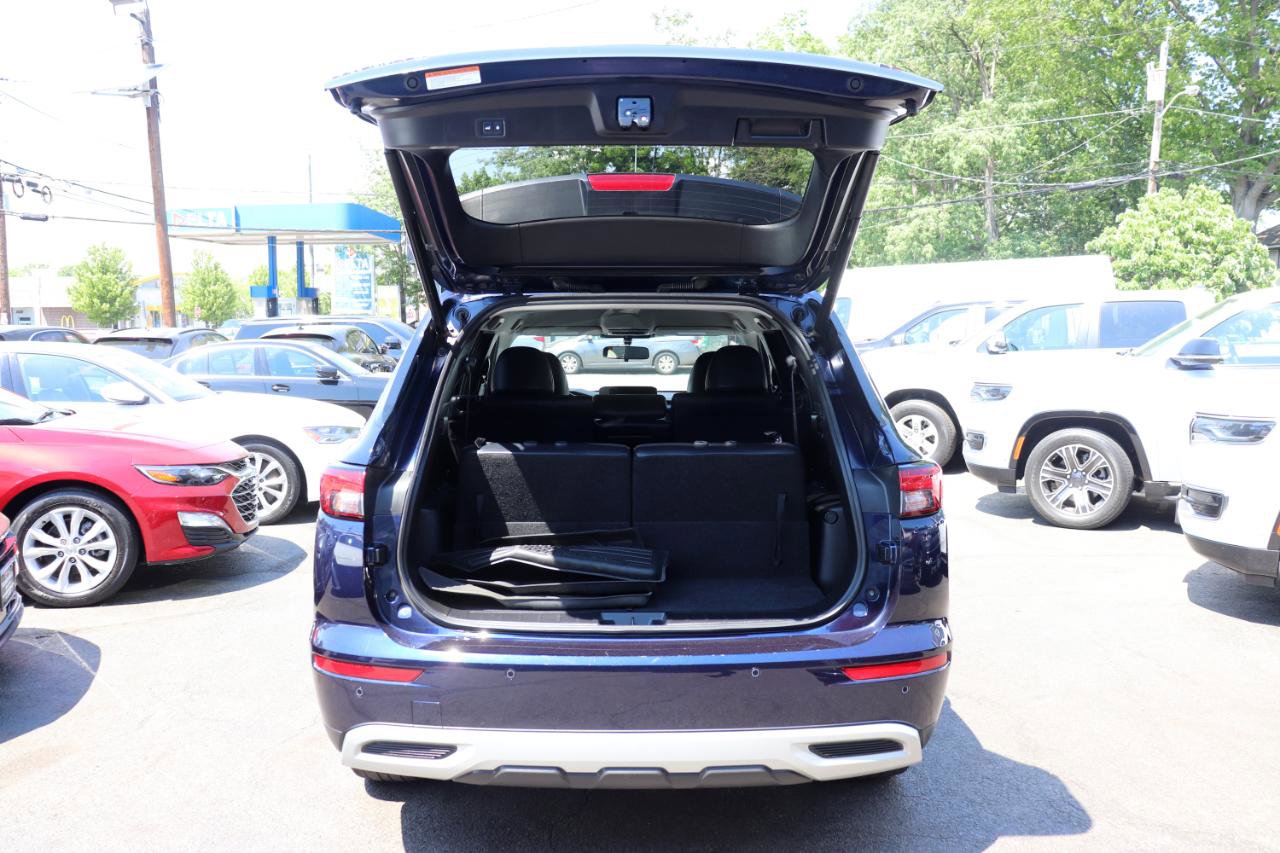 Used 2024 Mitsubishi Outlander AWD image 55