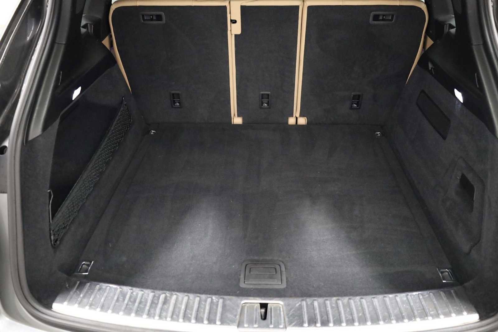 Used 2019 Porsche Cayenne image 41