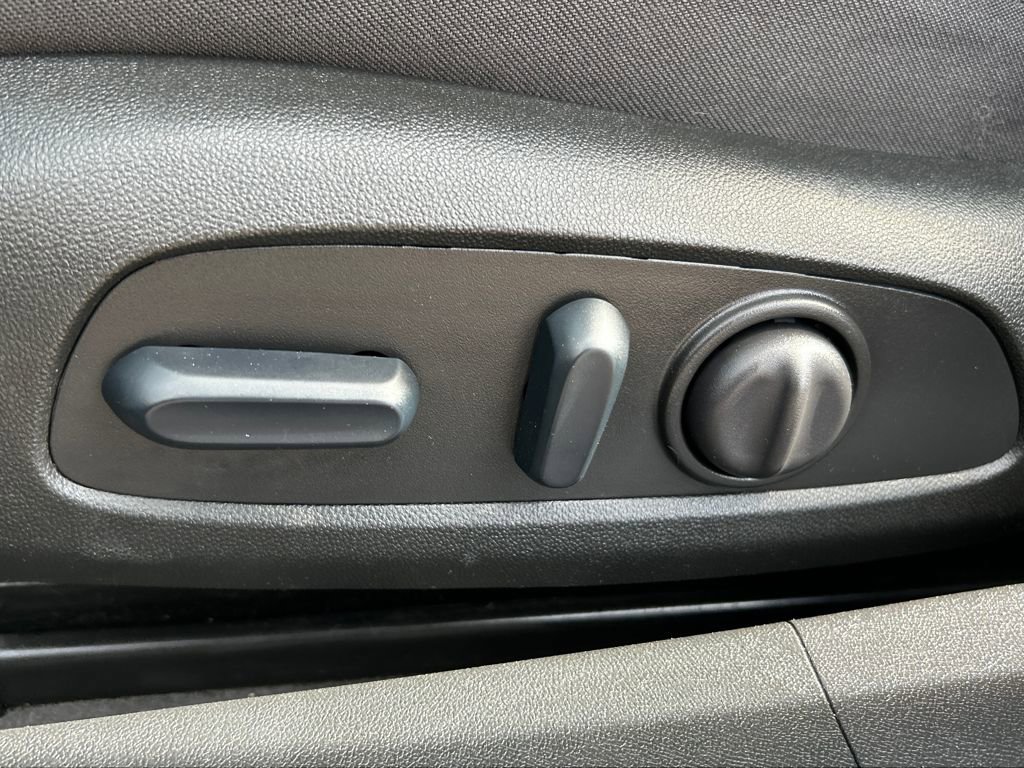 Used 2024 Chevrolet Malibu LT image 17