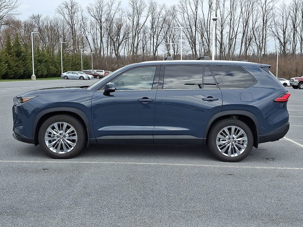 Used 2024 Toyota Grand Highlander AWD image 7