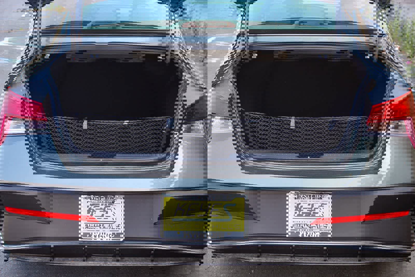 New 2025 Hyundai Elantra Sport image 12