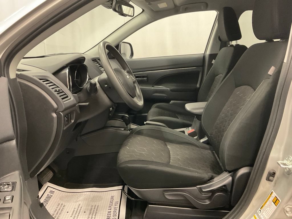 Used 2024 Mitsubishi Outlander Sport ES AWD/4WD image 4