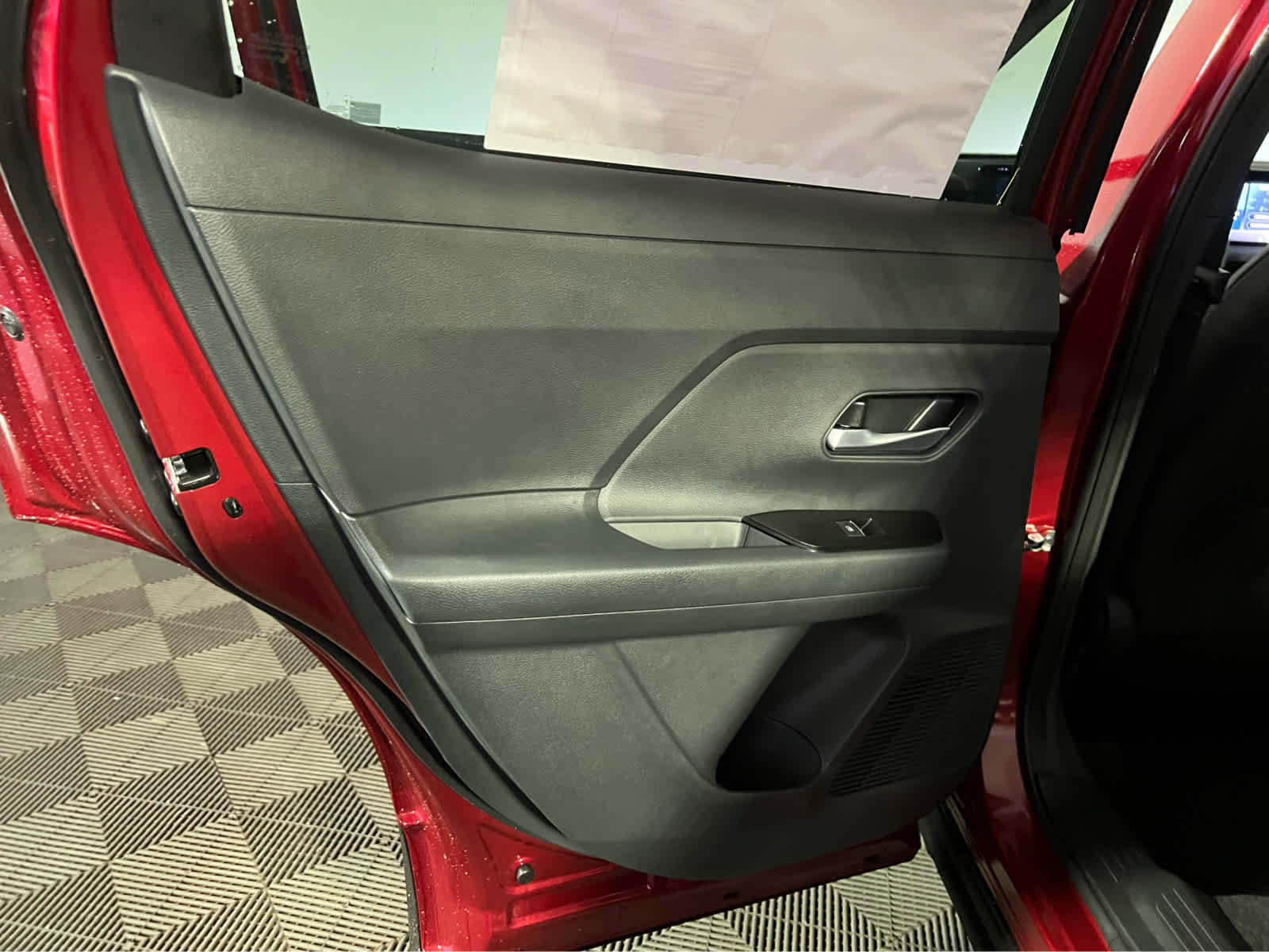 New 2026 Nissan Kicks SR w/ Cold Weather Package image 16