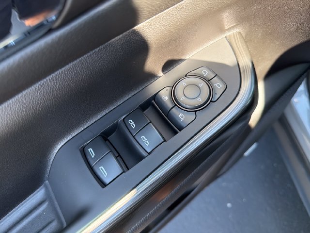 Certified 2023 GMC Acadia SLT w/ Elevation Edition AWD/4WD image 11