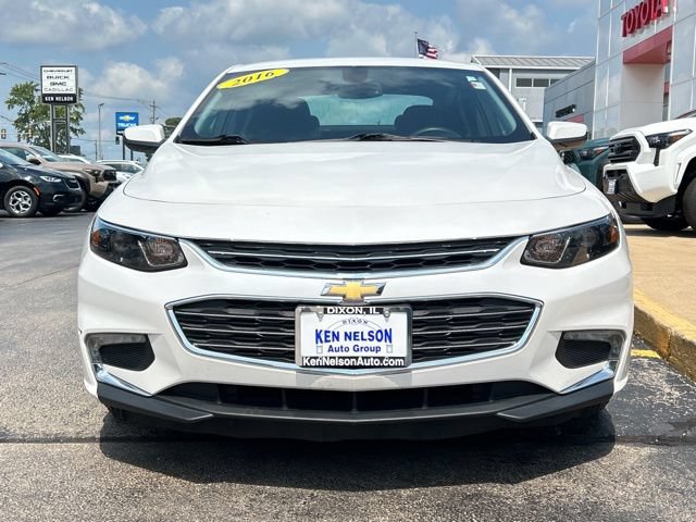 Used 2016 Chevrolet Malibu LT FWD image 2