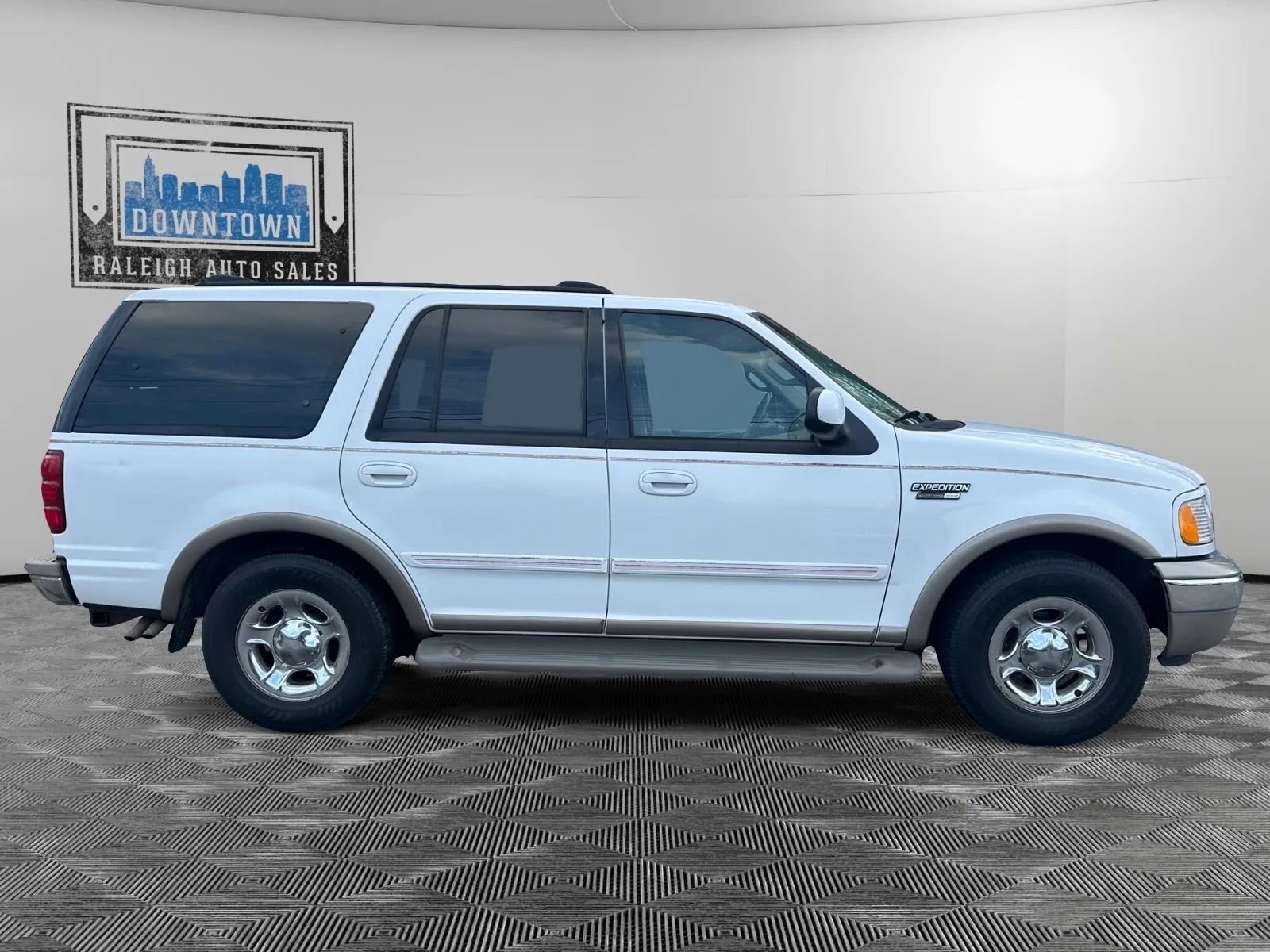 Used 2000 Ford Expedition Eddie Bauer image 5