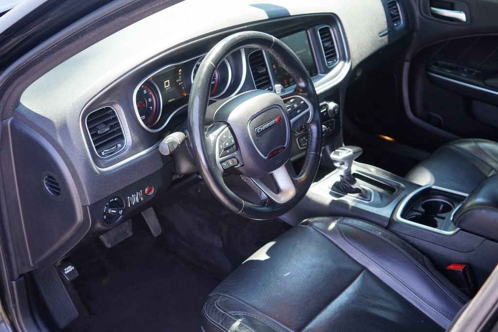 Used 2016 Dodge Charger R/T w/ Plus Group RWD image 9