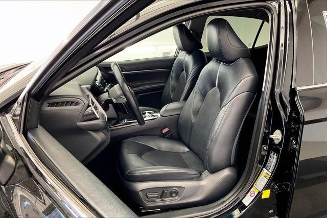 Used 2018 Toyota Camry XSE w/ Audio Package FWD image 18