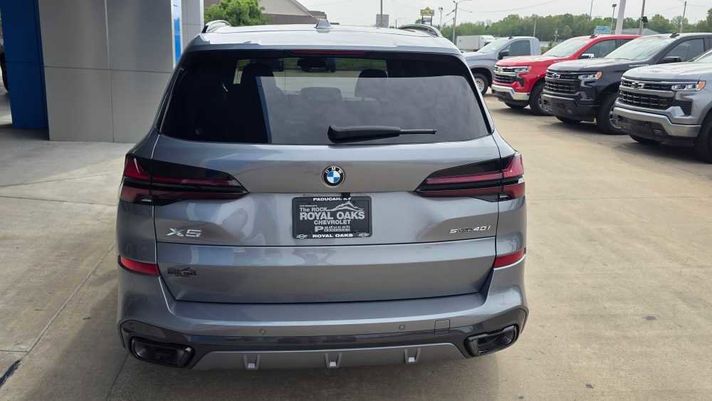 Used 2026 BMW X5 sDrive40i w/ M Sport Package image 4