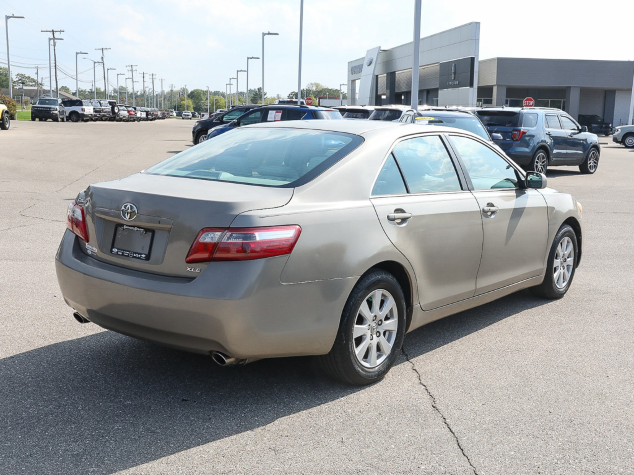 Used 2007 Toyota Camry XLE FWD image 7