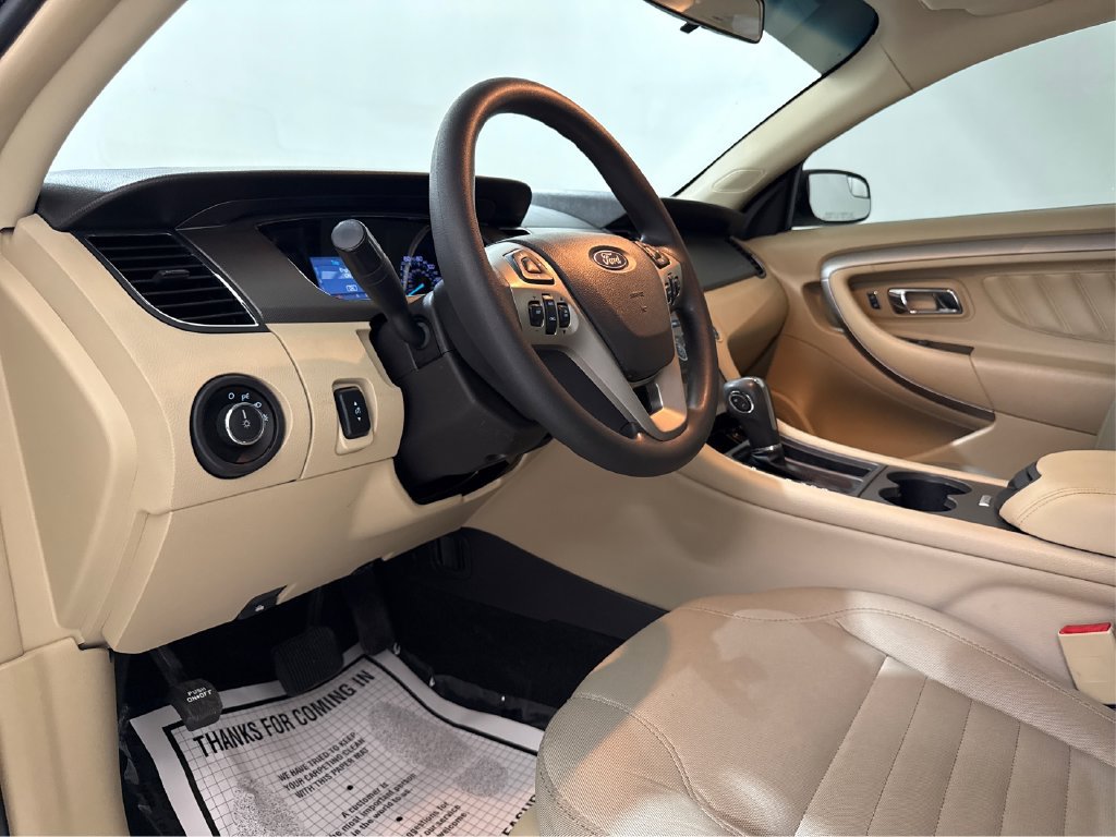 Used 2018 Ford Taurus SE FWD image 36