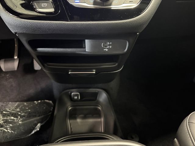 New 2026 Chrysler Pacifica Select image 13